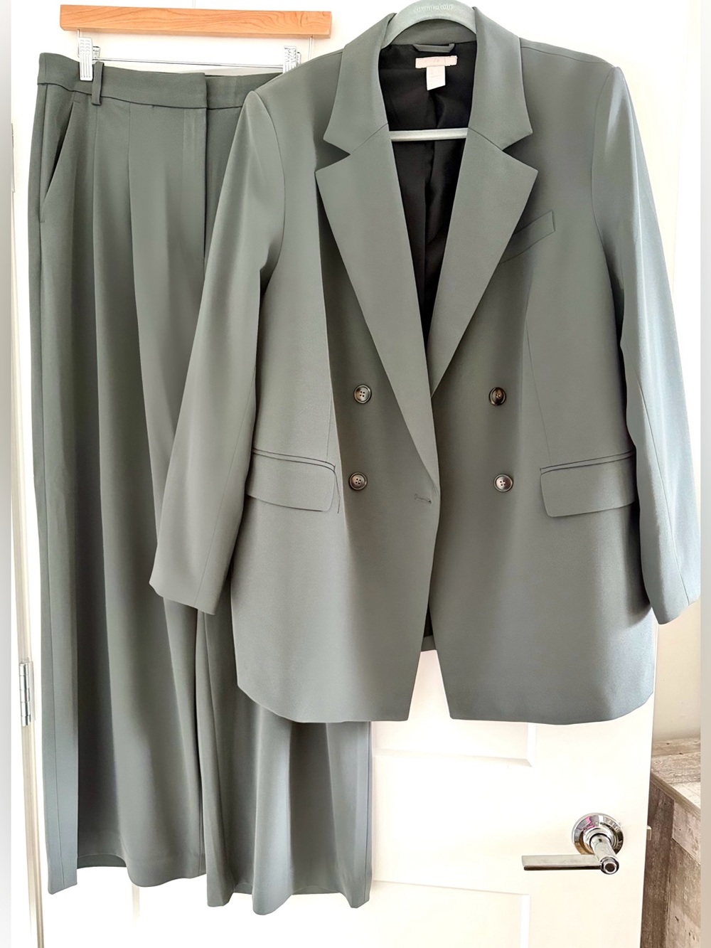 H&M Double-Breasted Grey Blazer and Wide-leg Pants